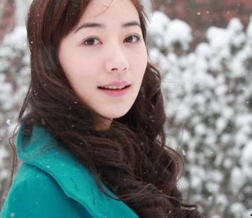 娱乐圈里有背景,娱乐圈背景下的璀璨星途