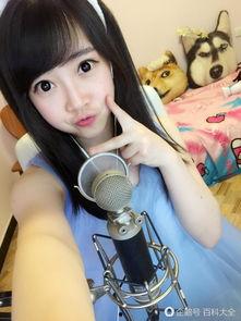 战旗美女主播,魅力四溢，电竞界的新星女神